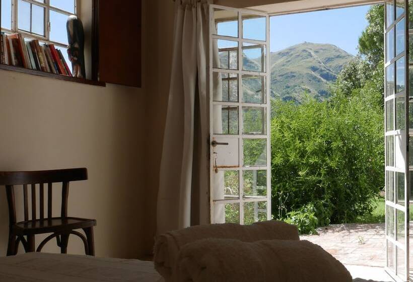 La Morada Hostal De Montaña