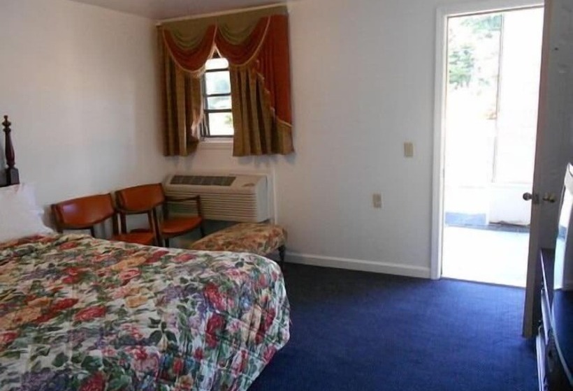 Lamplighter Motel   Clinton, Connecticut