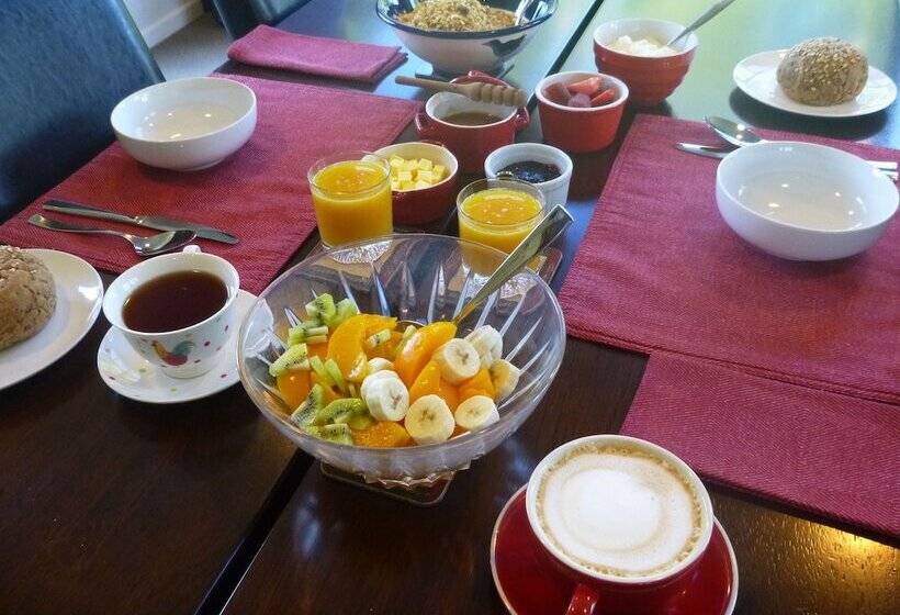 Lupin Lodge Bed And Breakfast