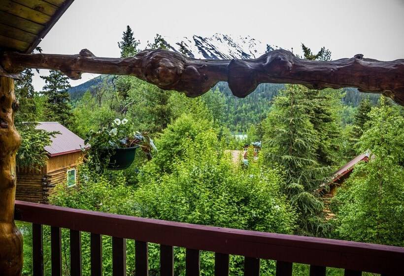 Midnight Sun Log Cabins