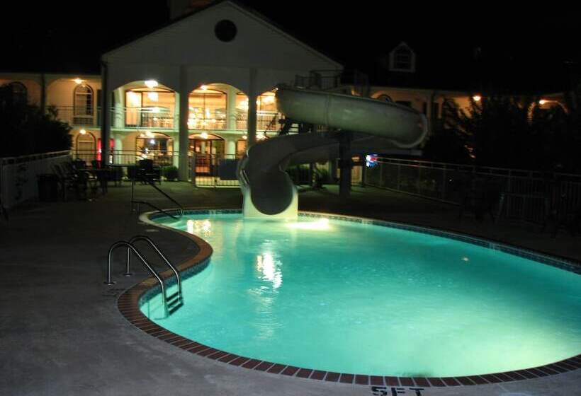 فندق على الطريق Americana Inn