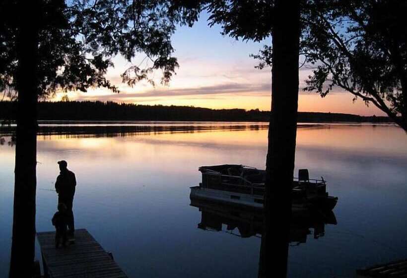 汽车旅馆 Chicaugon Lake Inn