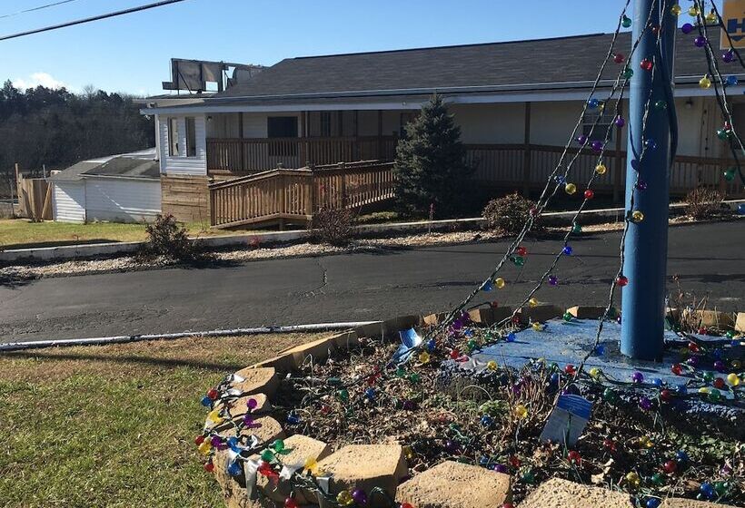 فندق على الطريق Dixie Plaza