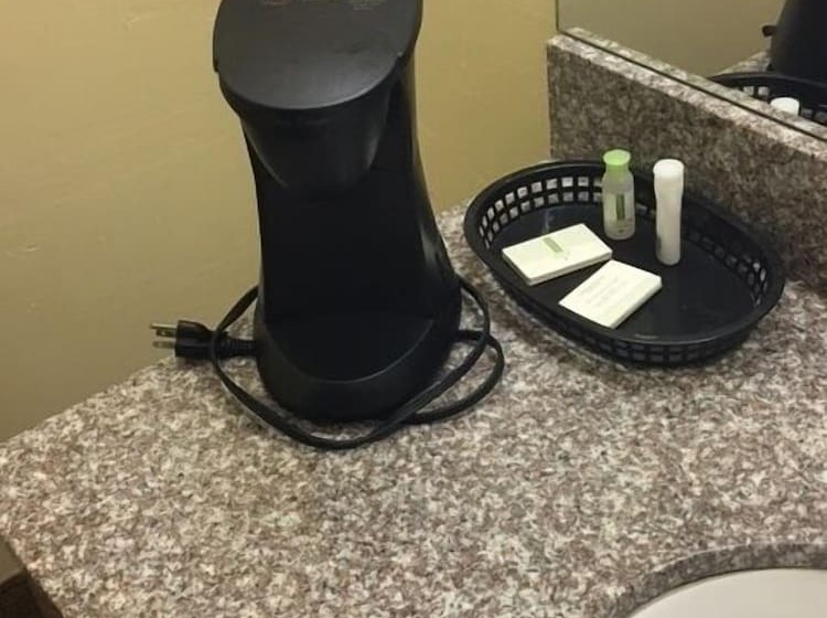 מוטל Economy Inn