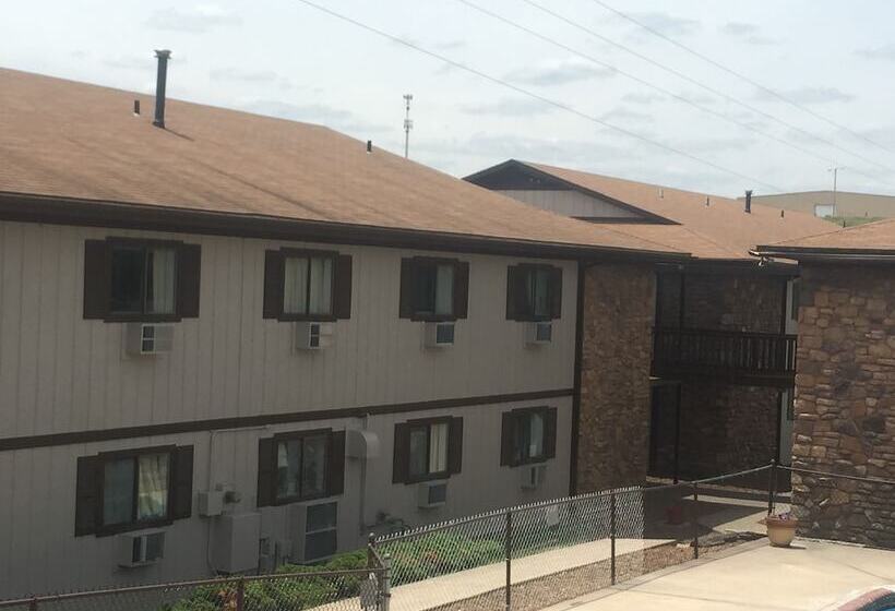 فندق على الطريق Midway Budget Inn