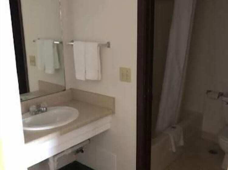 فندق على الطريق Midway Budget Inn