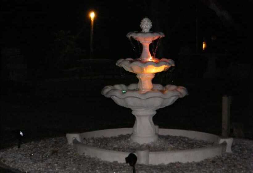 فندق على الطريق The Campbellford River Inn