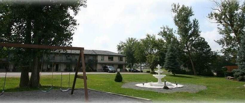 فندق على الطريق The Campbellford River Inn