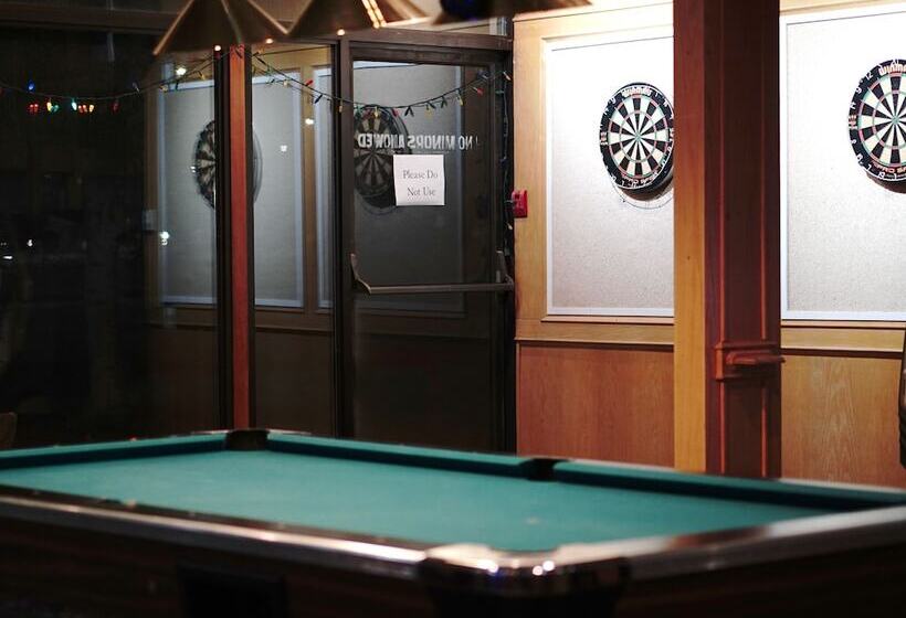 מוטל The Ritz Cafe And Motor Inn