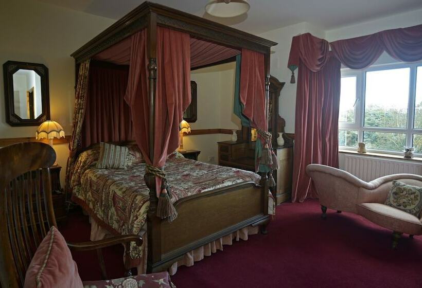 Moyglare Lodge Country House B&b