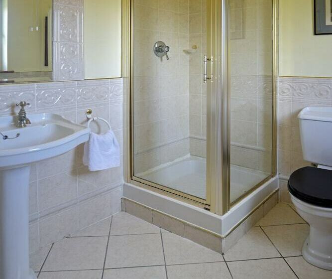 Moyglare Lodge Country House B&b