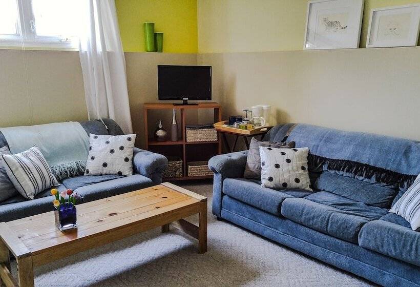 Opus 74 Bed & Breakfast