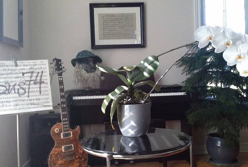 Opus 74 Bed & Breakfast