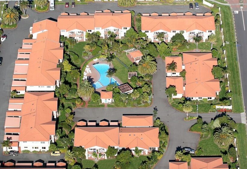 Pacific Palms Resort