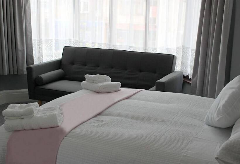 Пансион 786 Newport Road