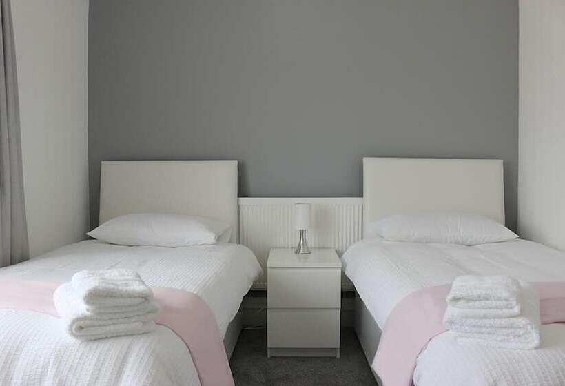 Пансион 786 Newport Road