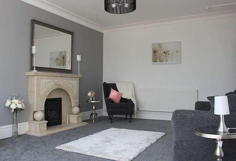 Пансион 786 Newport Road