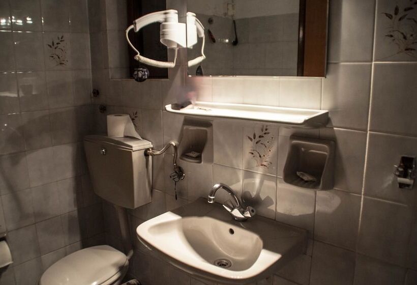 펜션 Christofer S Rooms