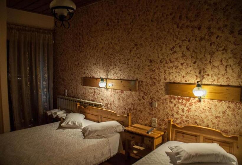 پانسیون Christofer S Rooms