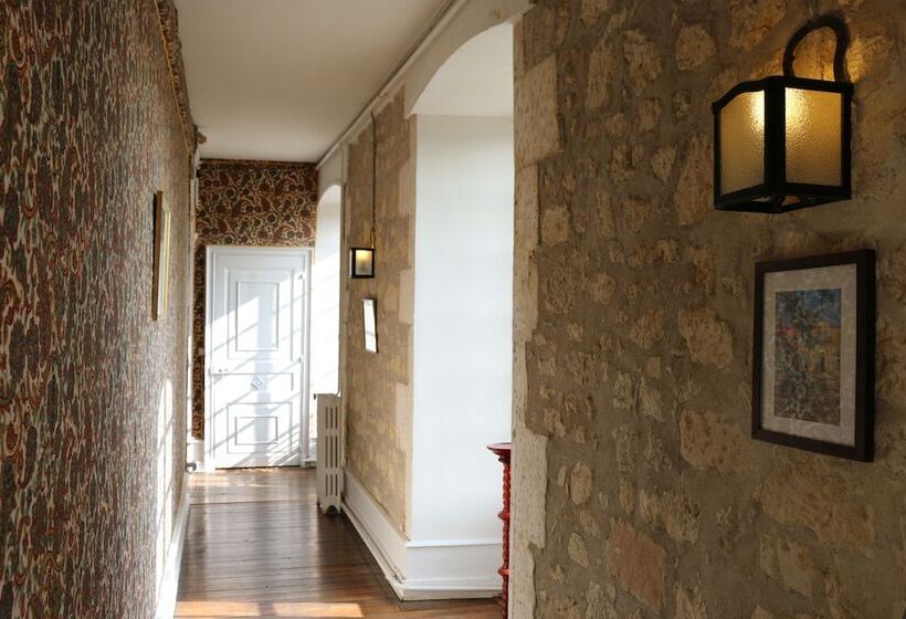 펜션 Château De La Celle Guenand