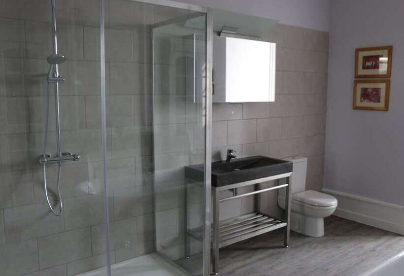 펜션 Château De La Celle Guenand