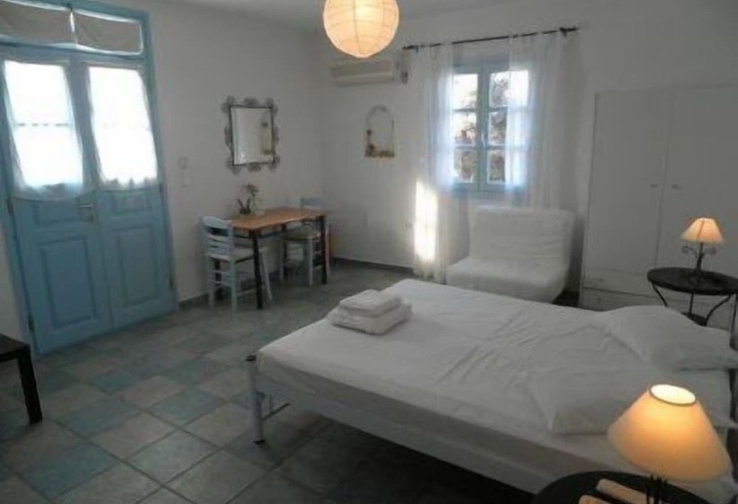 ペンション Kavalieros Studios