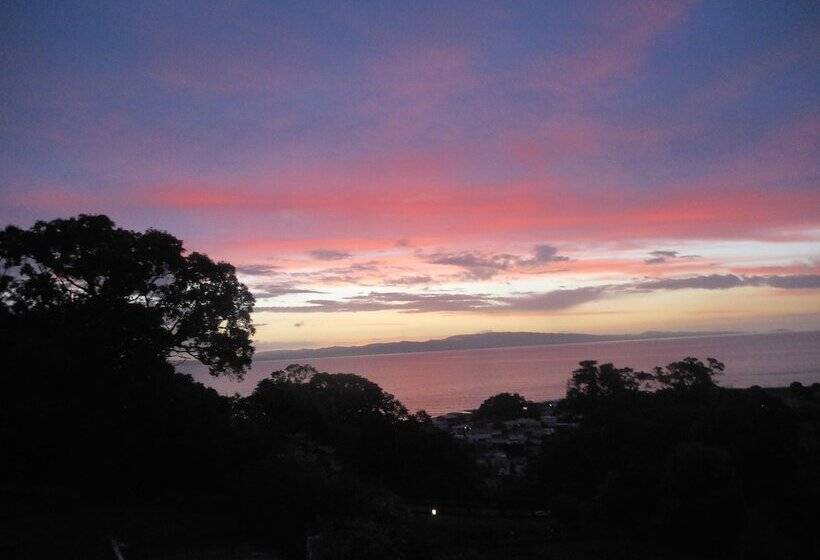 פנסיון La Casa Te Puru Lodge