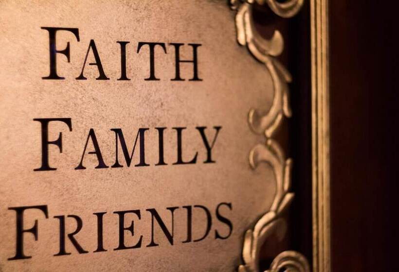 بنسيون Lafayette Grand Manor