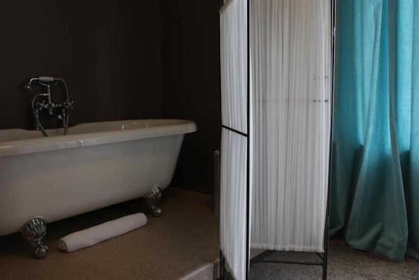 پانسیون Lónkot Rural Resort