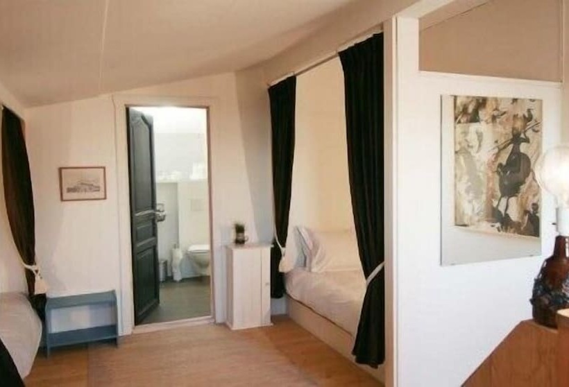 پانسیون Lónkot Rural Resort