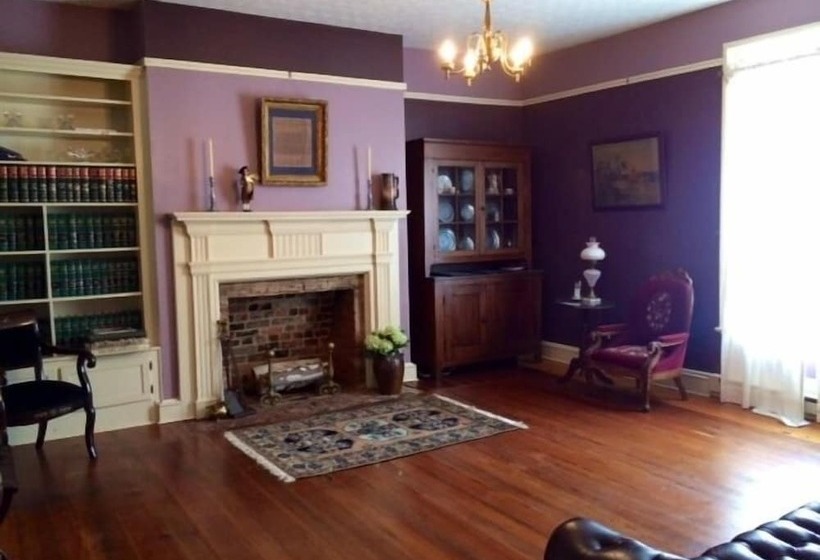 ペンション Maysville Manor Bed & Breakfast