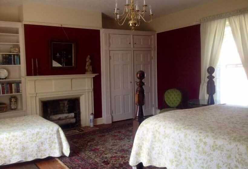 ペンション Maysville Manor Bed & Breakfast