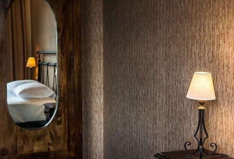 펜션 Polys Guest House