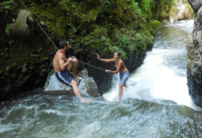 Refugio Terra Esperanza Hostel