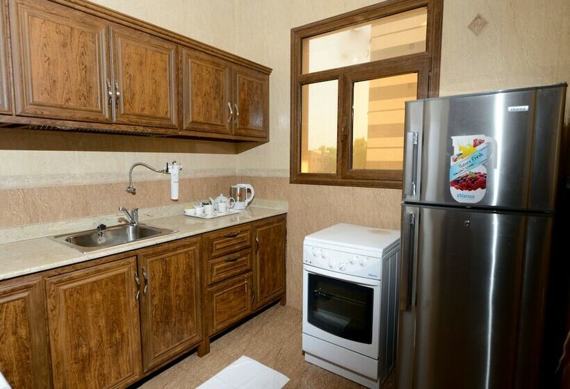 Relax Inn Hotel Apartment Fahaheel