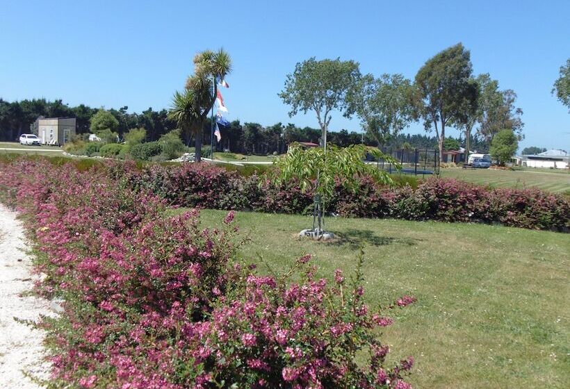 リゾートホテル Glenavys Waitaki River Motor Camp
