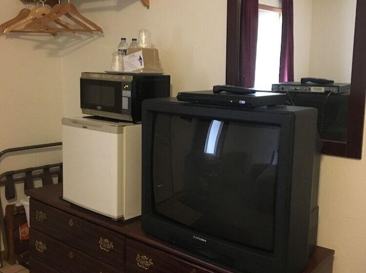 Scully S Manistee Outpost Motel