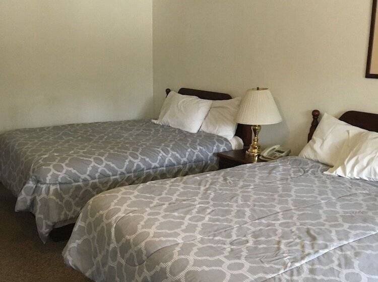 Scully S Manistee Outpost Motel