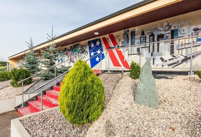 Stars And Stripes   Motel Steighof