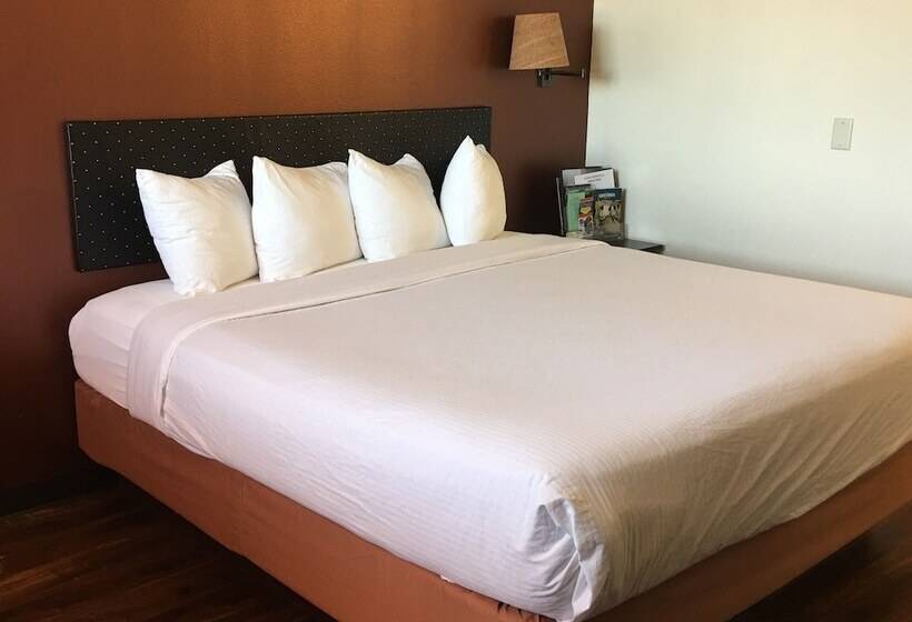 The Galley Hotel Bar And Grill