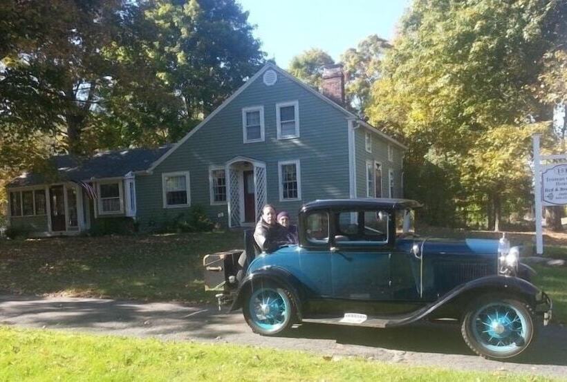 Truman Gillet House Bed & Breakfast