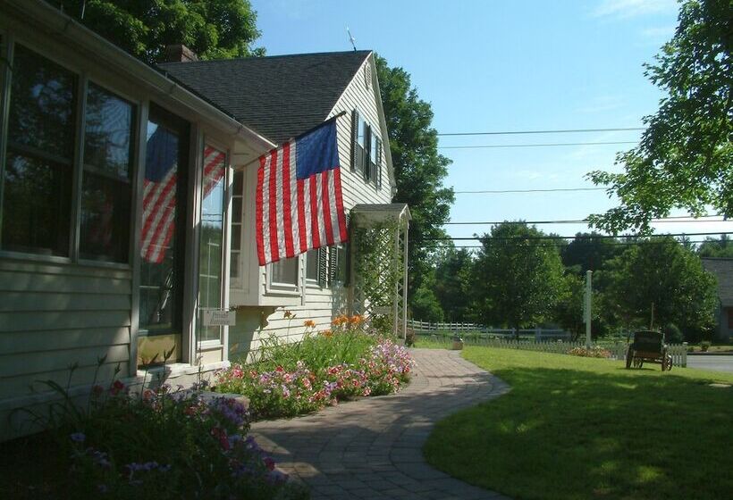 Truman Gillet House Bed & Breakfast