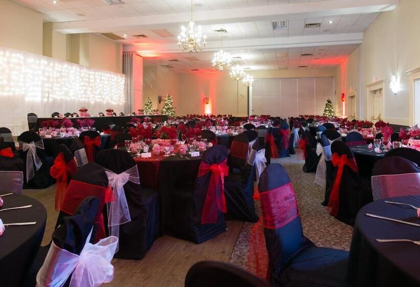 Vance Creek Hotel & Conference Centre