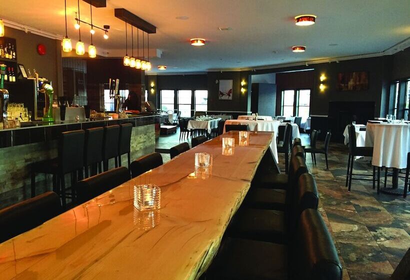 Vance Creek Hotel & Conference Centre