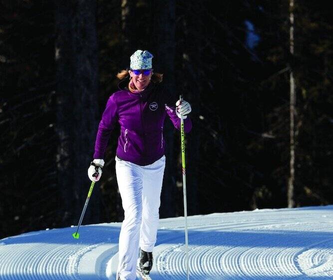 Vance Creek Hotel & Conference Centre