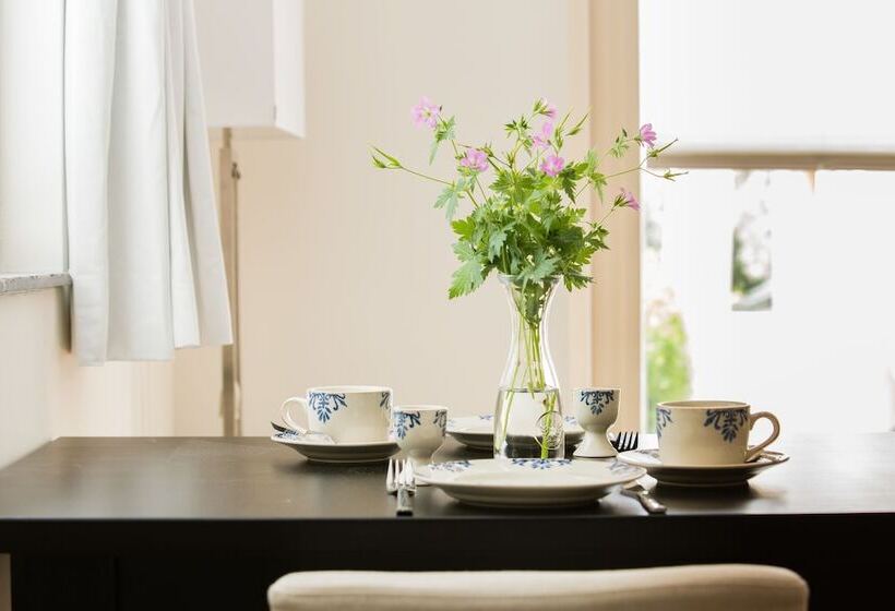 Villa Suisse Bed & Breakfast