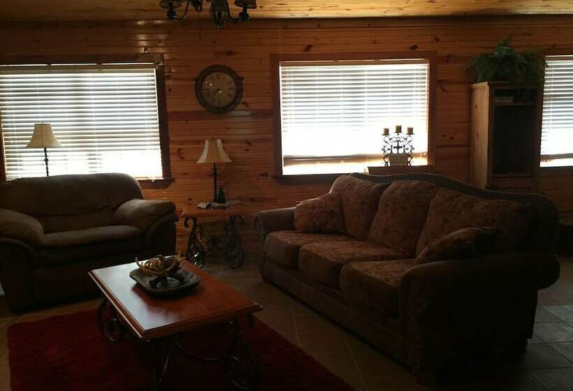 Whip Or Wheel Cabins