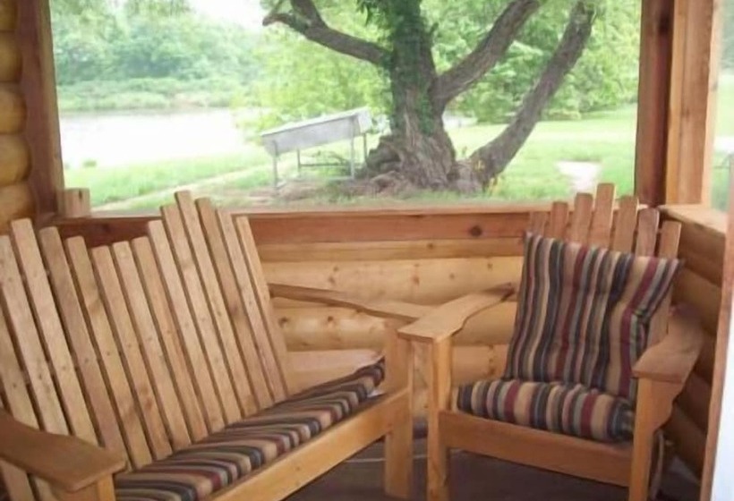 Whip Or Wheel Cabins