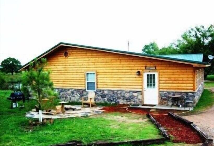 Whip Or Wheel Cabins