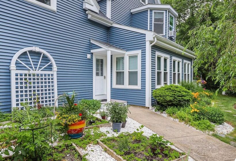 3 Waves Bed & Breakfast